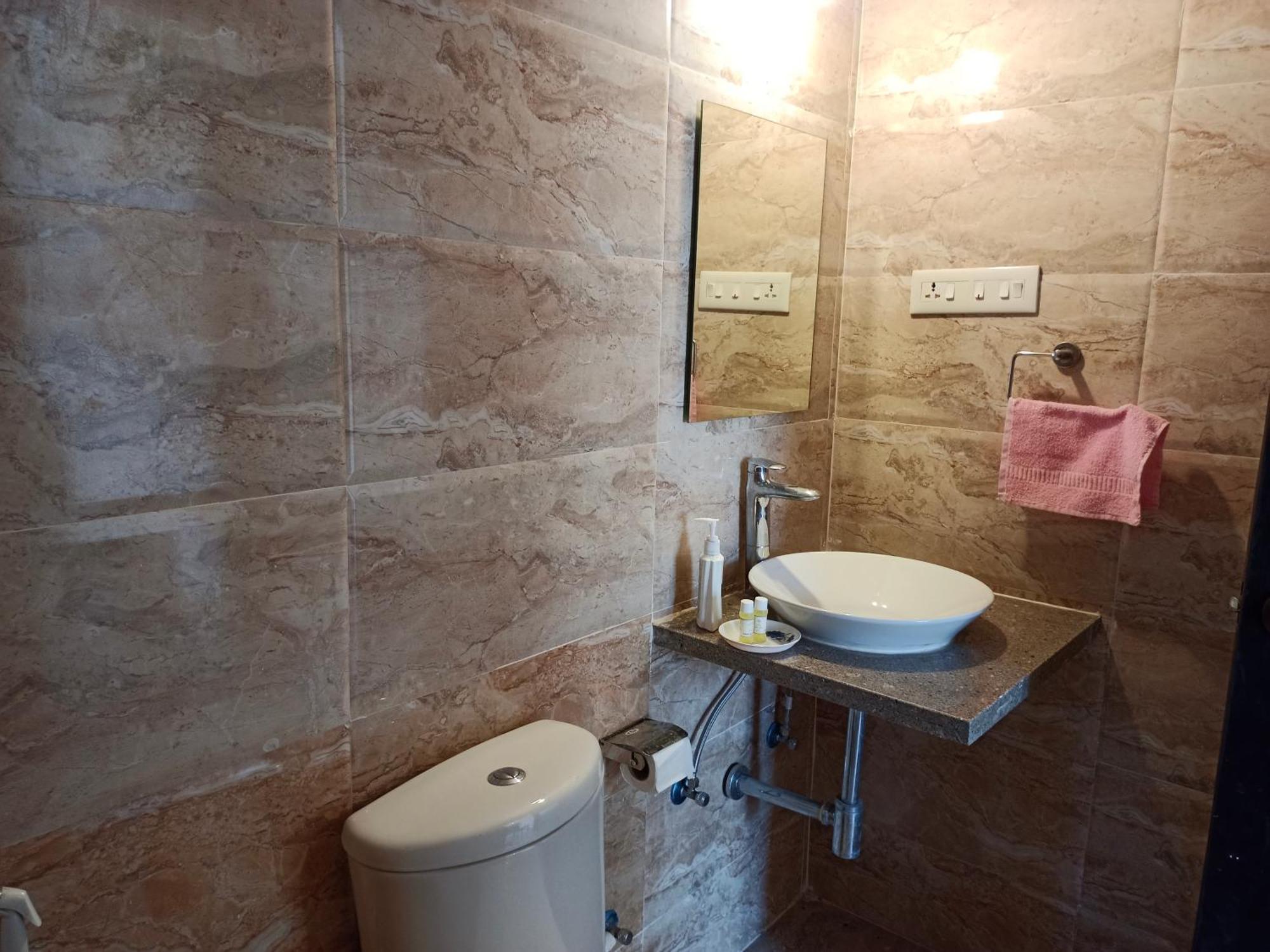 ארפורה Ronnie'S Studio Apartment מראה חיצוני תמונה